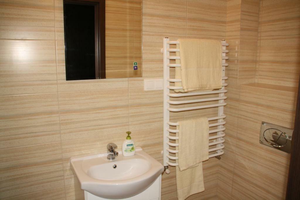 Hotel For You Pabianice Ngoại thất bức ảnh